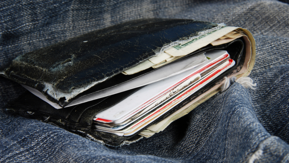 "SINE, PONOSAN SAM NA TEBE" Dečak Danijel na putu do škole pronašao kovertu, roditelji umalo zaplakali kada su čuli šta je uradio