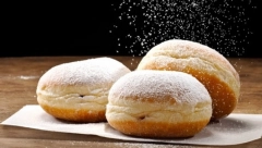 KROFNE VAM UPIJU PREVIŠE ULJA? U testo uvek stavite kašiku 1 sastojka i biće lepše i mekše nego ikad