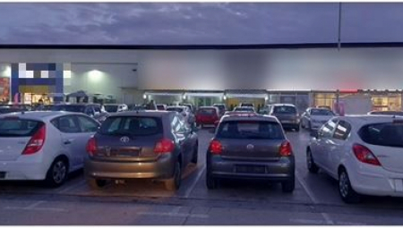 OVO NEMA NIGDE Preprodavac automobila iz Niša zaposeo parking jednog trgovinskog lanca, gledajte šta je napravio