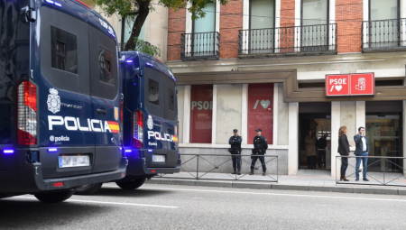 UZBUNA U AUTOBUSU ZA BRISEL U vozilo uveli pse da traže eksploziv, sumnja na terorizam