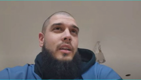 DOK SAM BIO PRAVOSLAVAC, TO NIJE BILO TAKO: Dejan Dragojević pokazao kako je proveo Badnji dan i Božić