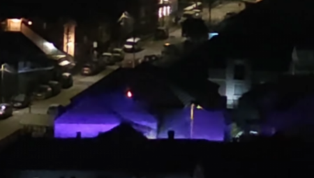 GORI KUĆA U ULICI DRAGOMIRA MINIĆA Vatra izbija iz krova (VIDEO)