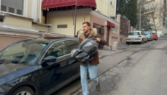 BIKOVIĆ DOŠAO PO SINA! Miloš uhvaćen ispred porodilišta, spreman da vodi naslednika kući