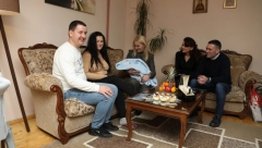 OBEĆANJE - ISPUNJENO Malom Jakovu uručen sat, poklon predsednika Vučića