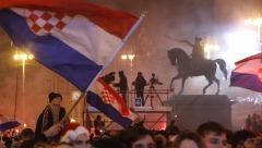NOVA BRUKA U KOMŠILUKU Hrvatski huligani ponovo zgrozili sve, prvo su prebili nedužnu srpsku decu, a sada su otišli korak dalje, ništa im nije sveto