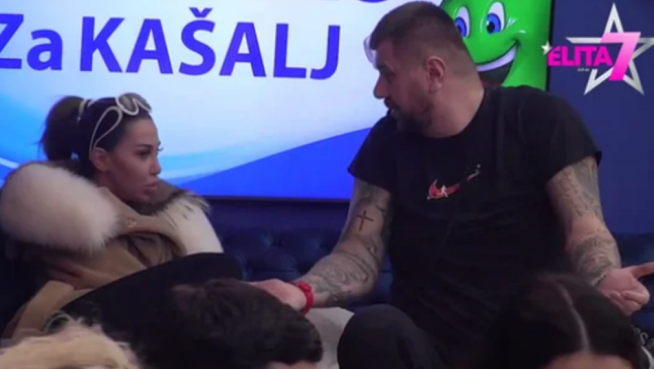 ANELI NA SILU PIPKA JANJUŠA, ON ŠOKIRAN: Nemoj me držati, pusti me...