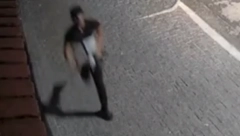 POGLEDAJTE! OVO JE PRAVI UBICA ŠKALJARCA IZ PANČEVA Kamere ga snimile kako trči sa pištoljem (VIDEO)