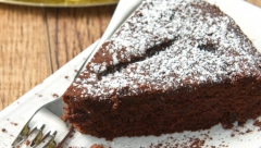 ČOKOLADNA TORTA BEZ BRAŠNA Pravi se samo od 4 sastojka, a toliko je ukusna da je svi obožavaju!