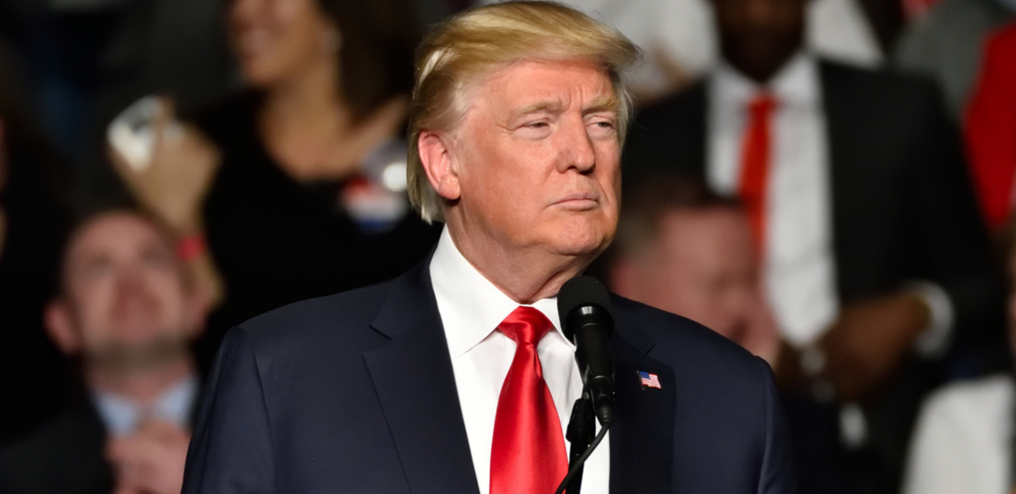 DONALD TRAMP JE REPUBLIKANSKI PREDSEDNIČKI KANDIDAT Niki Hejli odustala od trke