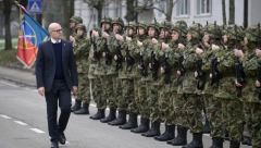 MNOGI ĆE SE IZNENADITI Vučević potpisao sporazum važan za ministarstvo i Vojsku