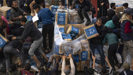 "OD OVOGA ZAVISE ŽIVOTI LJUDI" Lazarini: Prekid finansiranja bi mogao da dovede do obustave humanitarne pomoći Gazi