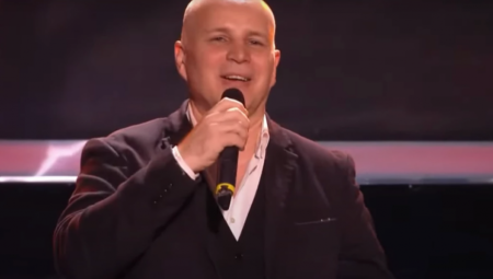 PEVAČ POKUŠAO DA SE UBIJE Pronađen sa penom u ustima, otkriveni jezivi detalji!