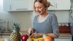 BOLJE GA ZAMENITE Jedan kuhinjski predmet može ozbiljno da ugrozi zdravlje, a svaki dan ga koristite