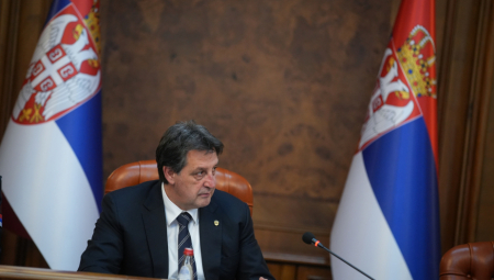 MUP RADI NA UTVRĐIVANJU UZROKA TRAGEDIJE Ministar Gašić obišao Trajal u Kruševcu