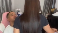 PRONAŠLA NEODOLJIV NAČIN Vera ovako šiša i brije muškarce, a u salonu joj je uvek gužva!