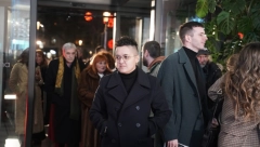 PRVO POJAVLJIVANJE MARIJE ŠERIFOVIĆ NAKON DOLASKA PRINOVE Pevačica na premijeri filma o Džeju: Promenila sam pelene i došla