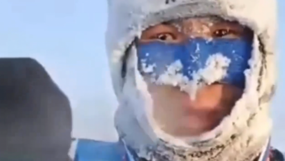 "ZAMALO DA SE ONESVESTIM" Ruski student je pobednik maratona na -55°C, da li biste vi imali hrarosti da trčite po ovoj LEDARI? (FOTO/VIDEO)