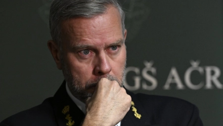 "MORATE IMATI VODU, RADIO NA BATERIJE I BATERIJSKU LAMPU" Admiral NATO-a izdao jezivo upozorenje: " U bilo kom trenutku se može desiti..."