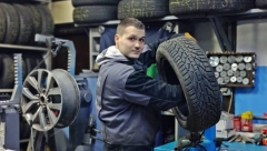 OD PONEDELJKA NOVI TROŠAK ZA VOZAČE Evo koliko će vas koštati letnje gume, u Beogradu skuplje čak 50 odsto