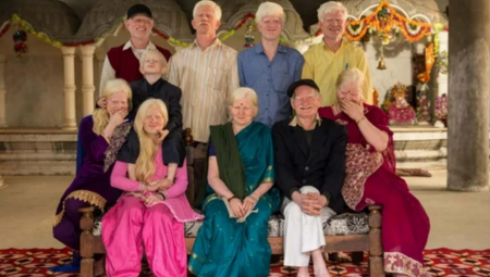 UŠLI SU U GINISOVU KNJIGU REKORDA Ovo je najveća ALBINO PORODICA na svetu (FOTO)
