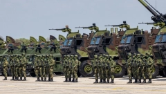 SRBIJA DOBIJA MOĆNO NAORUŽANJE Transportni avioni su sleteli, pogledajte šta sve dobijamo (VIDEO)