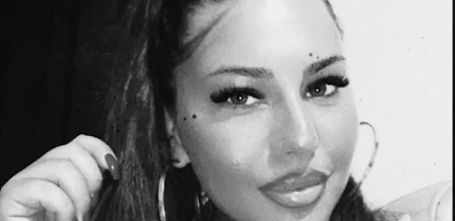 SLOMLJENA MAJKA JEDVA KORAČA OD TUGE Roditelji Andrijane Lazić skrhani bolom jedva stoje na nogama, tužne scene u rodnom selu