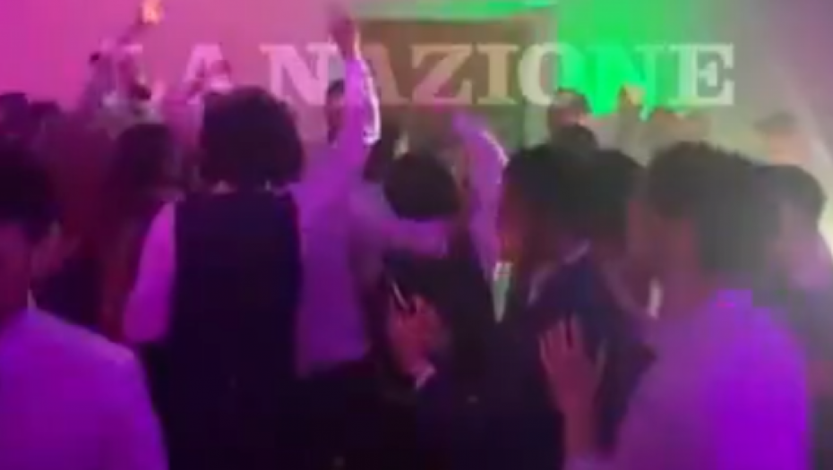 POJAVIO SE UŽASAN SNIMAK SA SVADBE Evo kako su mladenci i svatovi završili u bolnici: Dok su igrali pod je propao (VIDEO)