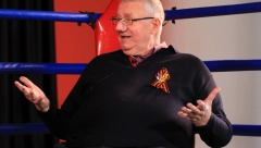 ŠEŠELJ O SELMI BAJRAMI Dino Merlin je bio mnogo gori, nezamislivo je da Baja Mali Knindža gostuje u Prištini (VIDEO)