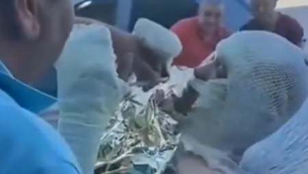 LJUDI GLEDAJU SNIMAK I TRLJAJU OČI Ono što je muškarac uradio posle operacije razbesnelo je javnost (VIDEO)