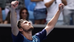 KECMANOVIĆ U ČETVRTFINALU Izbacio najvećeg favorita, a onda je naleteo na Srbina