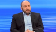 PROBLEM OPOZICIJE JE TAJ ŠTO JE VUČIĆ UPOSLIO NAROD I OMOGUĆIO IM DA PUTUJU! Panović ih je suočio sa otrežnjujućom istinom