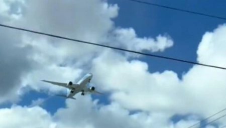 DRAMA NA LETU IZ LONDONA Avion prinudno sleteo