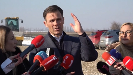 SINIŠA MALI ZA ALO! O POZIVANJU NA ATENTAT VUČIĆA "To je užas..." Obratio se nadležnima, ovome se nada!