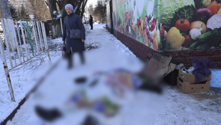 TELA UBIJENIH CIVILA SVUDA PO TROTOARU Užasne scene na ulicama Donjecka nakon napada (UZNEMIRUJUĆE FOTOGRAFIJE)