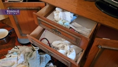 NOVI TEROR NAD SRBIMA NA KOSMETU Obijene dve srpske kuće, pogledajte kakav HAOS su iza sebe ostavili razbojnici (FOTO)