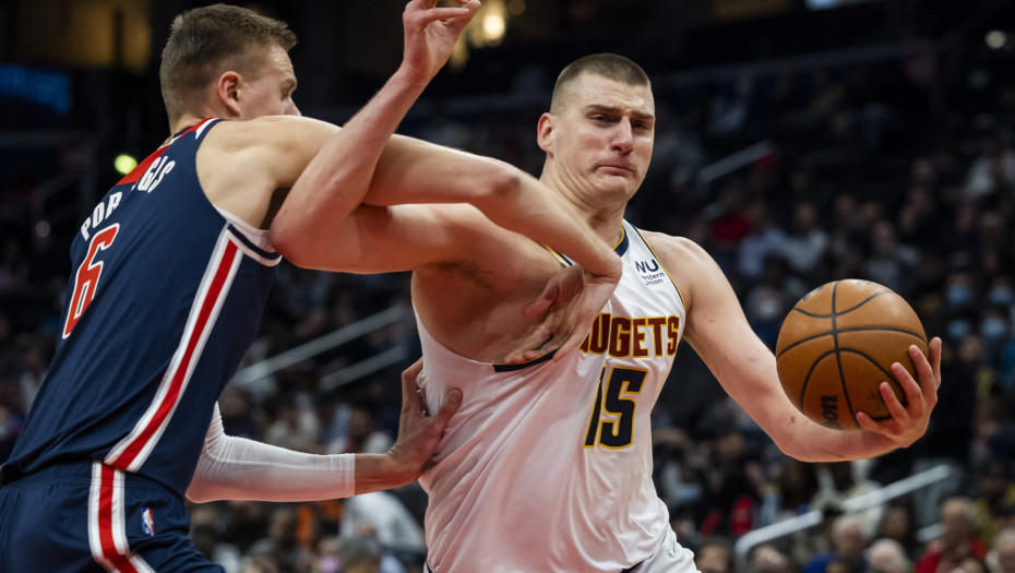 SRBIN JE NEZAUSTAVLJIV Jokić prvi favorit za MVP nagradu, smeši mu se treći trofej najboljeg igrača u ligi