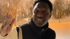 URNEBESNO Afrikanac došao u Švedsku na studije, kad je prvi put video sneg OBEZNANIO SE (VIDEO)