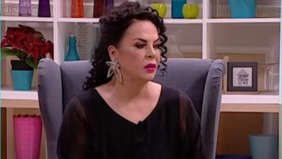 MAJKU SU MI ZAKLALI, A BRATA UNAKAZILI Jeziva ispovest naše pevačice, progovorila o užasnoj porodičnoj tragediji!