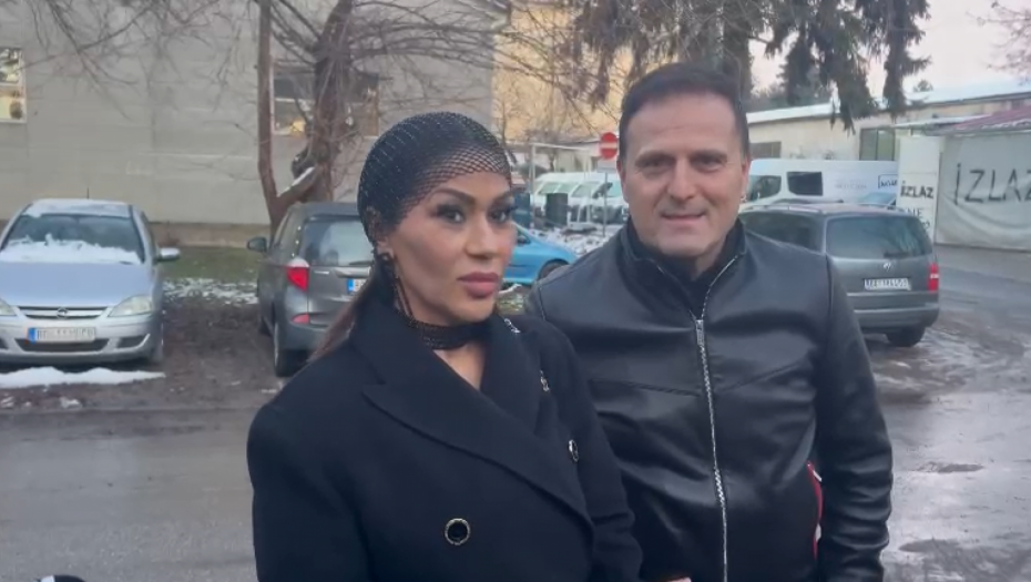 TO NIJE BIO PRVI PUT, NASILJE SE DEŠAVALO, A JA SAM ĆUTALA I TRPELA Mina Kostić prvi put nakon što je dečka prijavila policijii, pomenula i ćerku