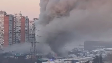 POŽAR U BLOKU 70! Ponovo gori Kineski tržni centar, crni dim se širi Novim Beogradom (VIDEO)