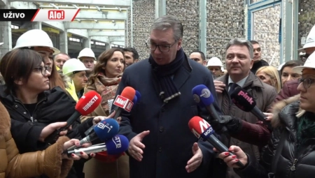 VUČIĆ NAJAVIO: Još dva Kamova da kupimo i bićemo velesila što se tiče gašenja požara