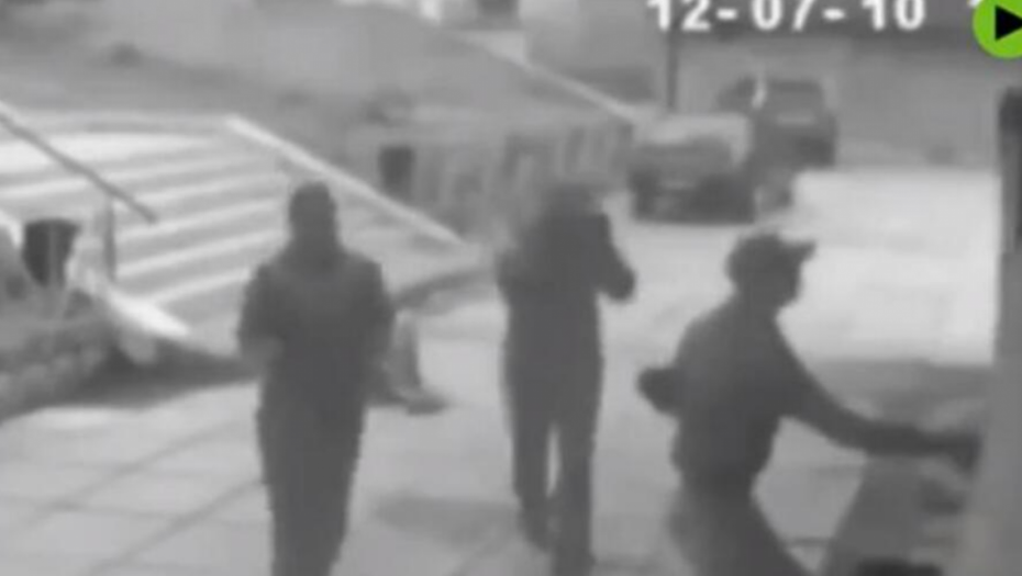KRENULI DA UKRADU PARE, A ONDA... Ovo su najgluplji lopovi u istoriji (VIDEO)