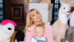 PARIS HILTON SLAVI 1. GODINU MAJČINSTVA Sinu čestitala veliki rođendan uz neodoljivu fotku, mamina slika i prilika