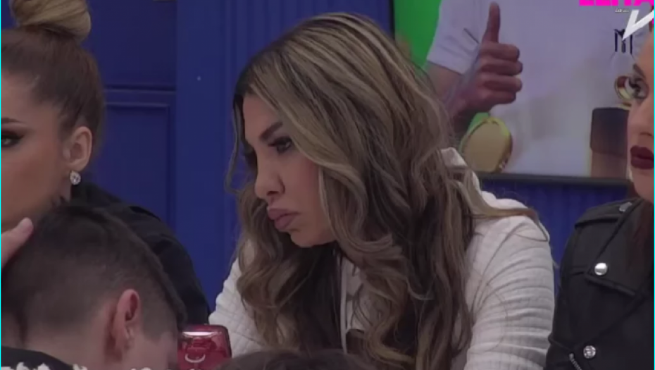 NAKON OVOGA NEMA DALJE! Aneli svi ismevaju na mrežama, o njenoj izjavi će se dugo pričati!