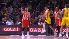 OVO JE MNOGIMA PROMAKLO Nesportski potez košarkaša Albe - loptom pogodio Zvezdinog kapitena (VIDEO)