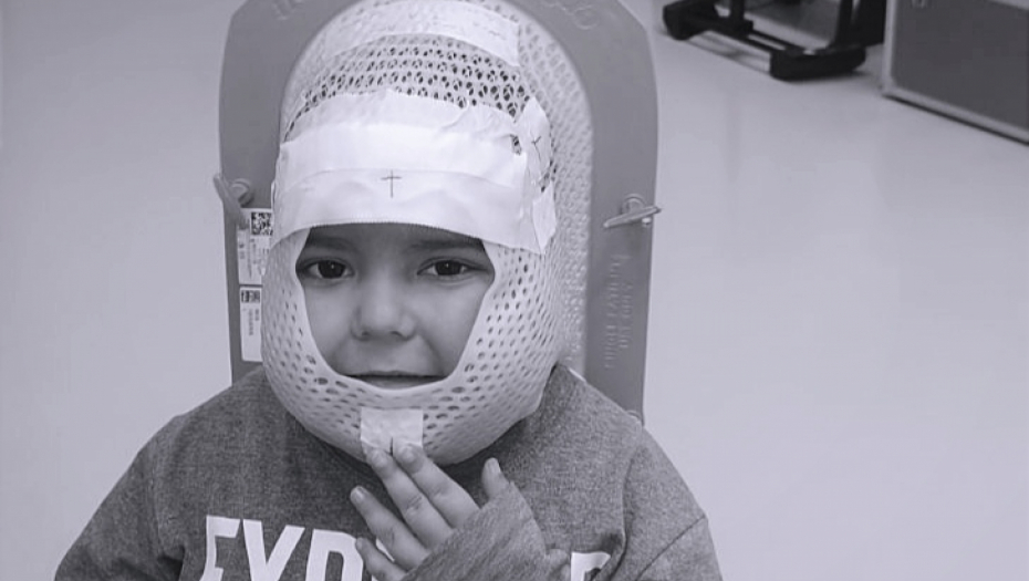 OVO JE DEČAK KOJI SE BORI SA ČAK TRI RETKE BOLESTI "Samo želim da se igram sa drugom decom, a ne da ih gledam iz daljine"