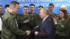 PUTIN POVEĆAVA ORUŽANE SNAGE  Preko 600.000 ljudi iz Rusije nalazi se u borbenim zonama (FOTO)