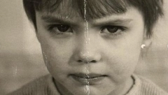 DA LI JE PREPOZNAJETE? Jedna od najlepših žena na svetu objavila fotografije iz detinjstva