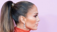 SAVRŠENA FRIZURA ZA 2 MINUTA Napravite razbarušen rep za sve prilike, kakav nosi Dženifer Lopez