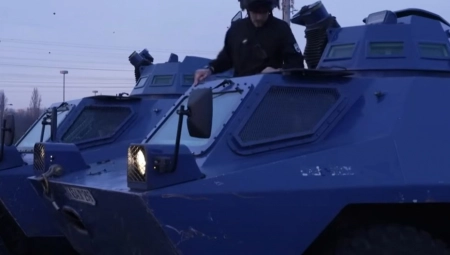 DOŠAO JE "CRNI PONEDELJAK" ZA FRANCUSKU Mobilisano 15.000 policajaca, na ulicama su u tenkovima - sledi TOTALNA OPSADA